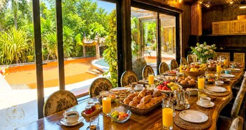 manjiland luxury pool villa pattaya