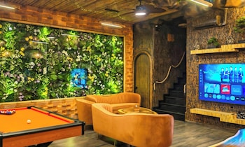 manjiland luxury pool villa pattaya