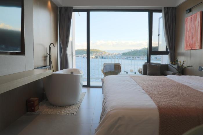 dali fish inn seaview hotel
