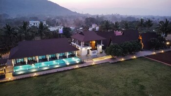 Evo Farmstay,,2 star