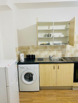Kensington Studio, 2Nd-Floor City Base,,4 star