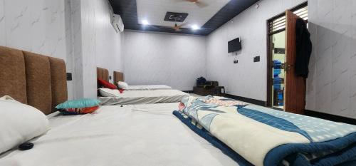 jsr inn