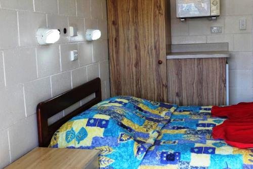 peak hill golden peak budget motel