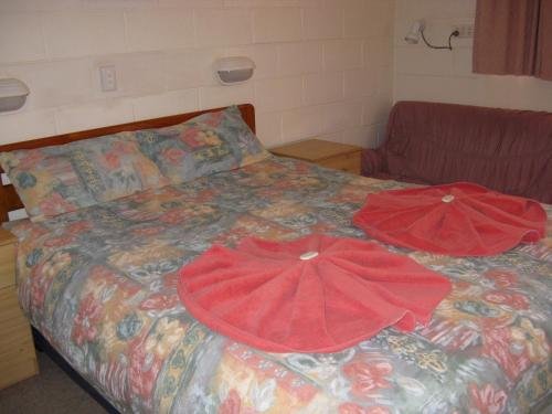 peak hill golden peak budget motel