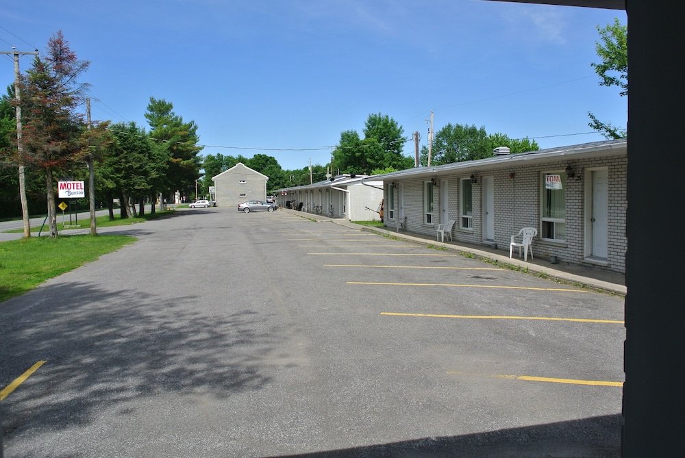 motel bonsoir