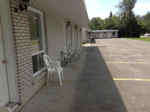 motel bonsoir