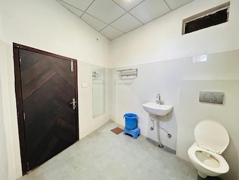 Hotel Shivika,,3 star