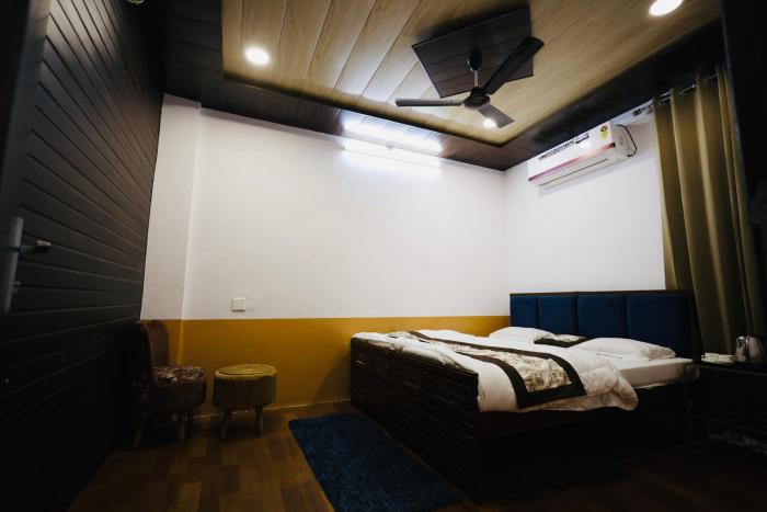 hotel shivika