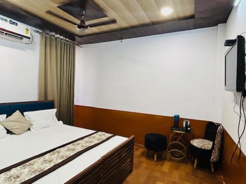 hotel shivika