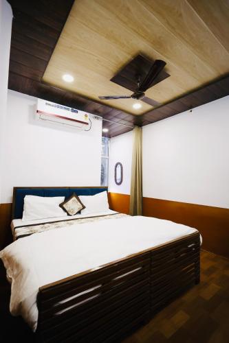hotel shivika
