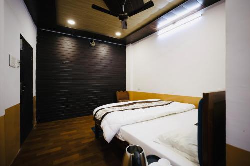 hotel shivika
