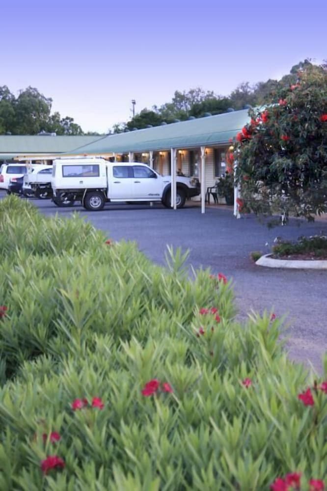 riverland motor inn and rivers restaurant