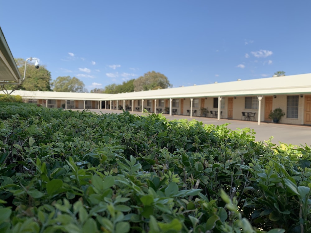 riverland motor inn and rivers restaurant