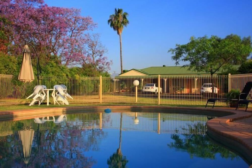 riverland motor inn and rivers restaurant