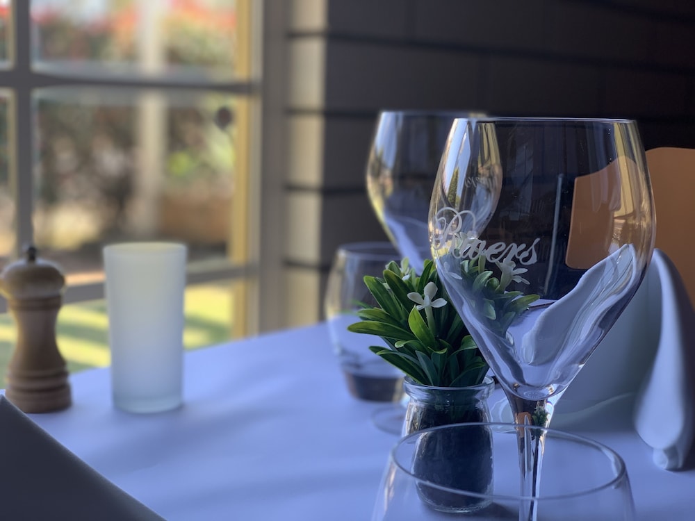 riverland motor inn and rivers restaurant