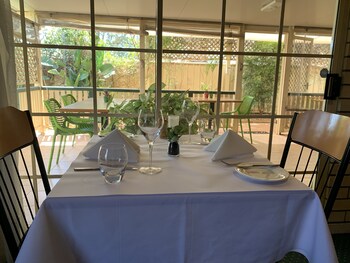 riverland motor inn and rivers restaurant