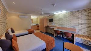 riverland motor inn and rivers restaurant