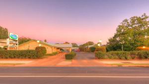 riverland motor inn and rivers restaurant