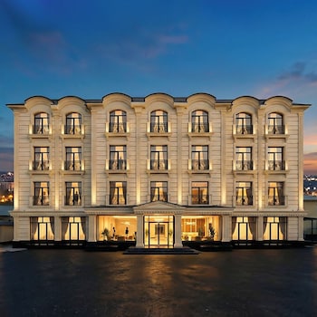 Lumar Tashkent City Hotel,,3 star