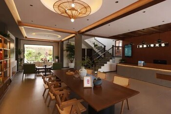 Boyu Xunguang Homestay,,3 star