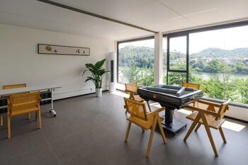 boyu xunguang homestay