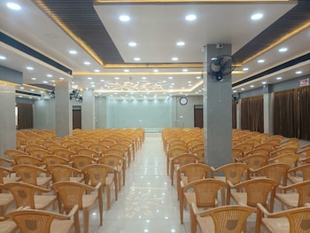 Jst Mahal And Residency,,2 star