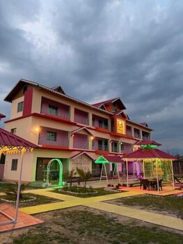 dev murti eco resort