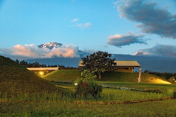 kilimanjaro luxury camp