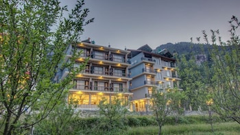 new wonder city hotel and resorts