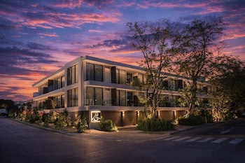 mono luxe villas