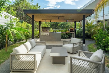 mono luxe villas