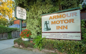 Armour Motor Inn