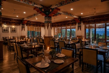 the apricot tree hotel