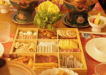 huaying shili fangfei hongyan meicun