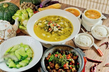 huaying shili fangfei hongyan meicun