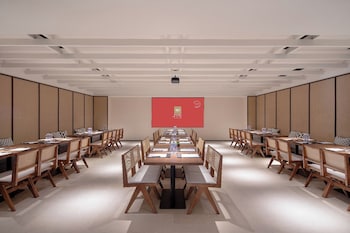 sovis plus hotel