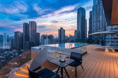 intercityhotel chongqing jiefangbei pedestrian street