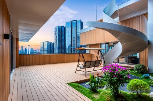intercityhotel chongqing jiefangbei pedestrian street
