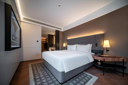 intercityhotel chongqing jiefangbei pedestrian street