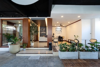 capitel ekkamai hotel