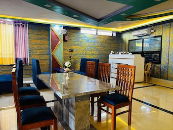 Himani Hotel,,2 star