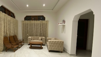 silva villa negombo