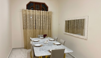 Silva Villa Negombo,,2 star