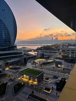 amazon hotel baku
