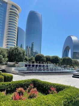 amazon hotel baku