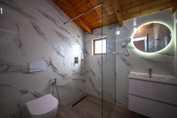 hotel perla ksamil