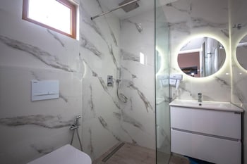 hotel perla ksamil