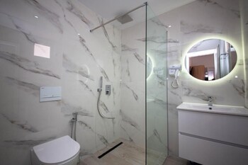 hotel perla ksamil