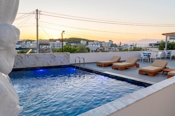 hotel perla ksamil