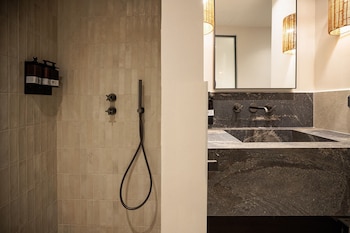 omma suites